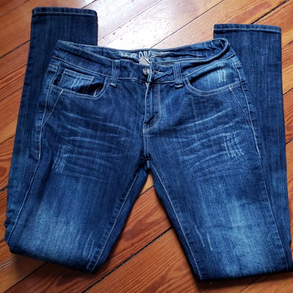 Jeans - Picture 2 of 3